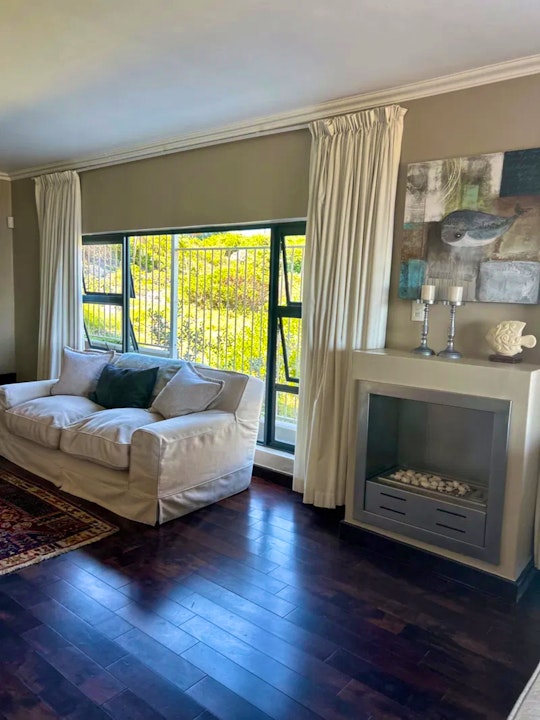 Hermanus Accommodation at  | Viya