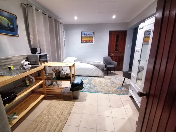 Overberg Accommodation at Aanhuizen Guest House | Viya