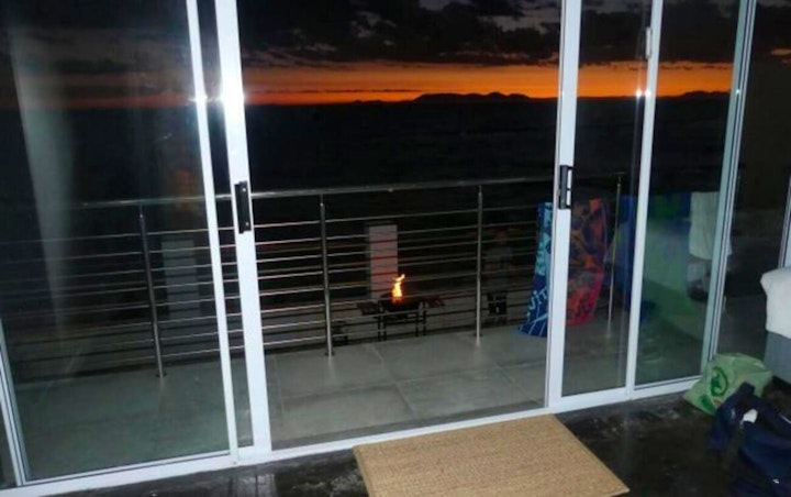 Cape Town Accommodation at Travel Beach House | Viya