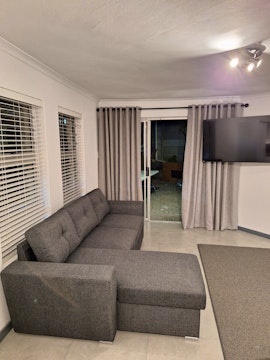 Northern Suburbs Accommodation at Dee-Ones @ Witboom Apartment | Viya