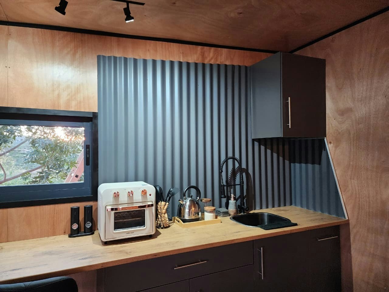 Namroo Cabin image no 3 of 11