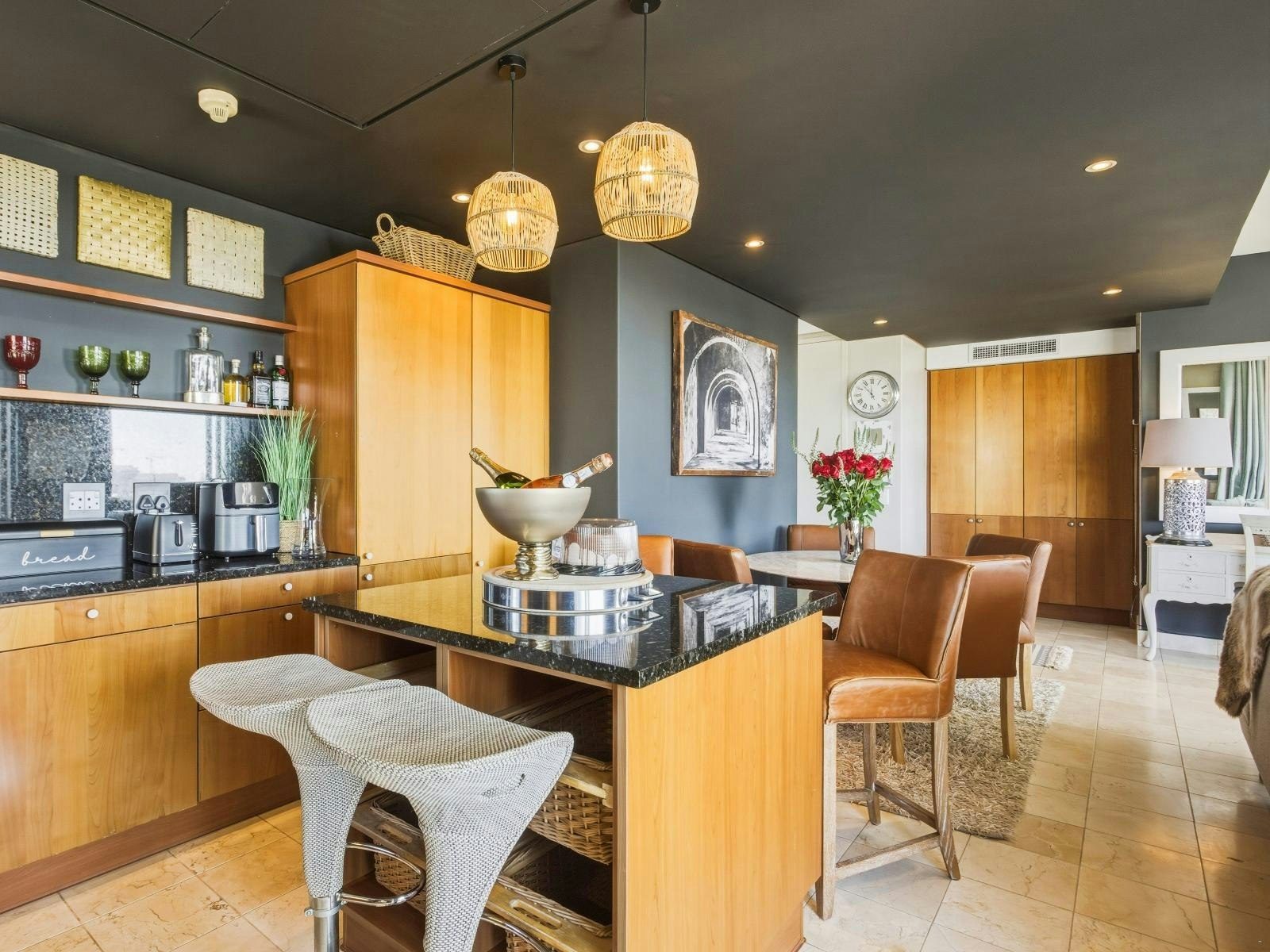Mountain Marina - One Bedroom Luxury Premier 1 image no 14 of 25