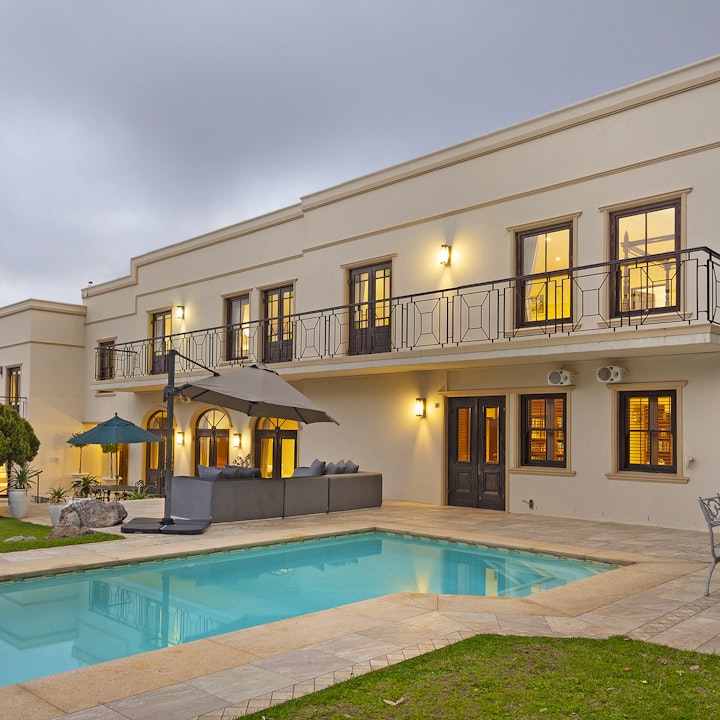 Cape Town Accommodation at Lyonesse House | Viya