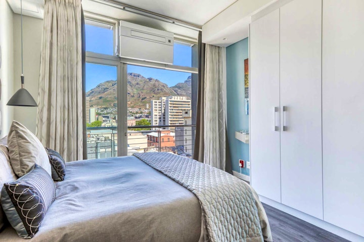 Cape Town Accommodation at Elegant Mountain View Apartment 810 | Viya