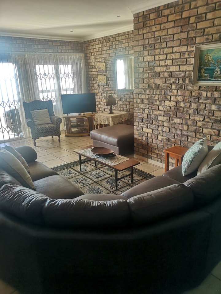 KwaZulu-Natal Accommodation at Queen Elizabeth 3 | Viya