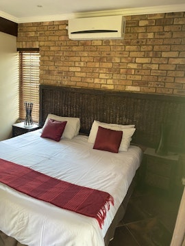 Dinokeng Game Reserve Accommodation at Hayward's Game Lodge | Viya