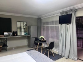 Bendor Accommodation at Retief Retreat | Viya