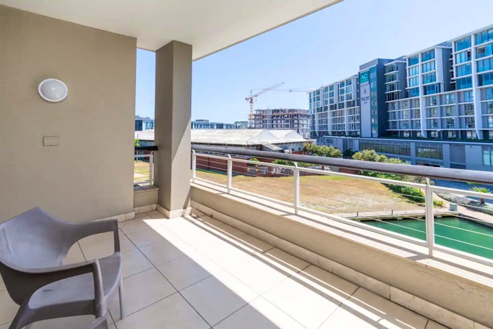 Cape Town Accommodation at 404 Canal Quays | Viya