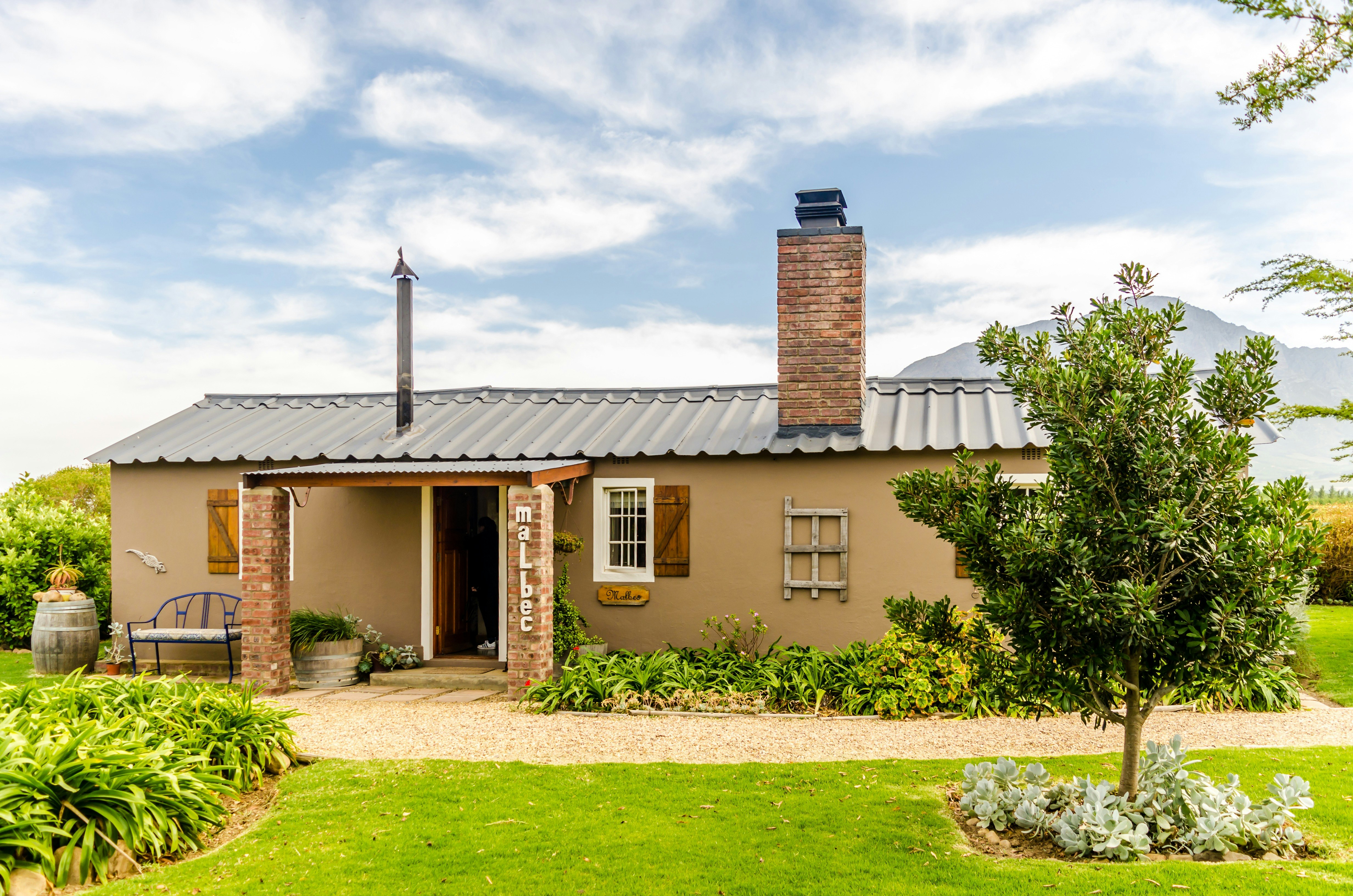 Seven Oaks Vineyard Cottages image no 5 of 14