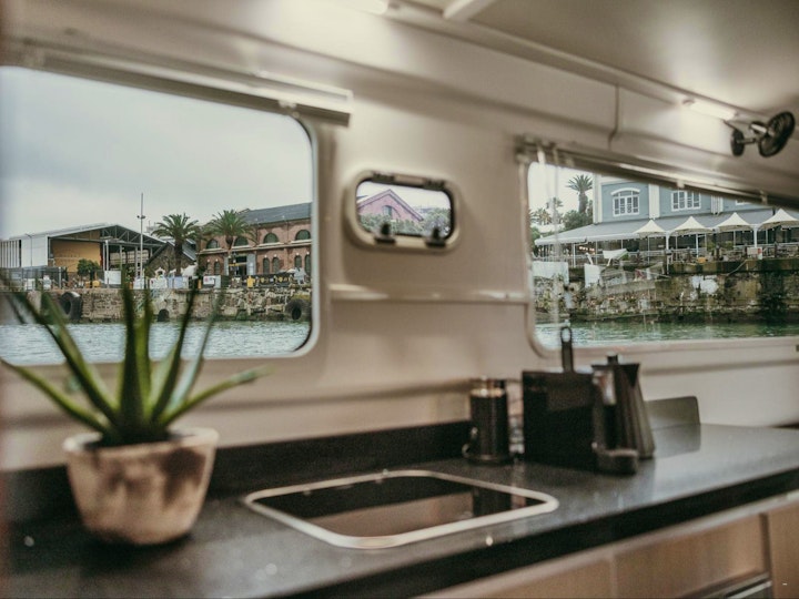 Cape Town Accommodation at Waterfront Houseboats | Viya