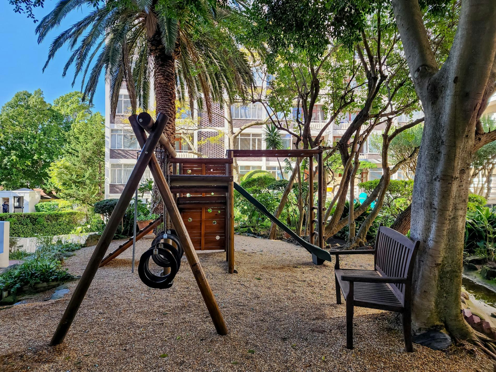 St Martini Gardens Garden Apartment image no 31 of 36