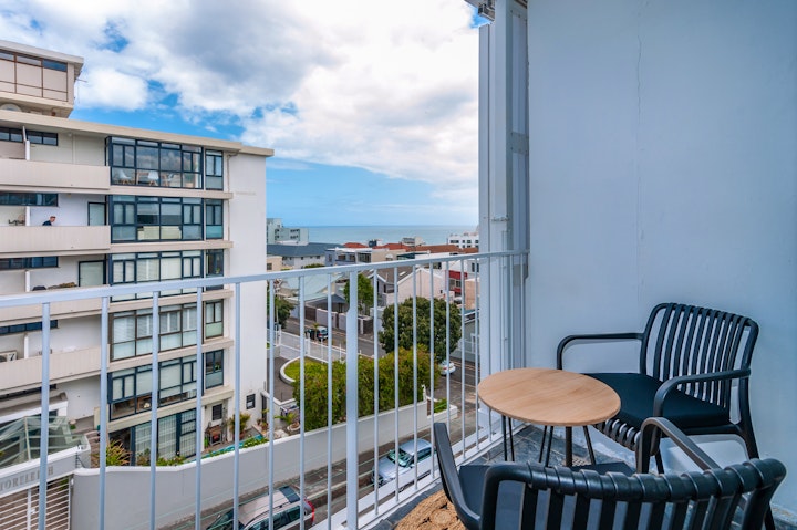 Cape Town Accommodation at Top floor Sunset | Viya