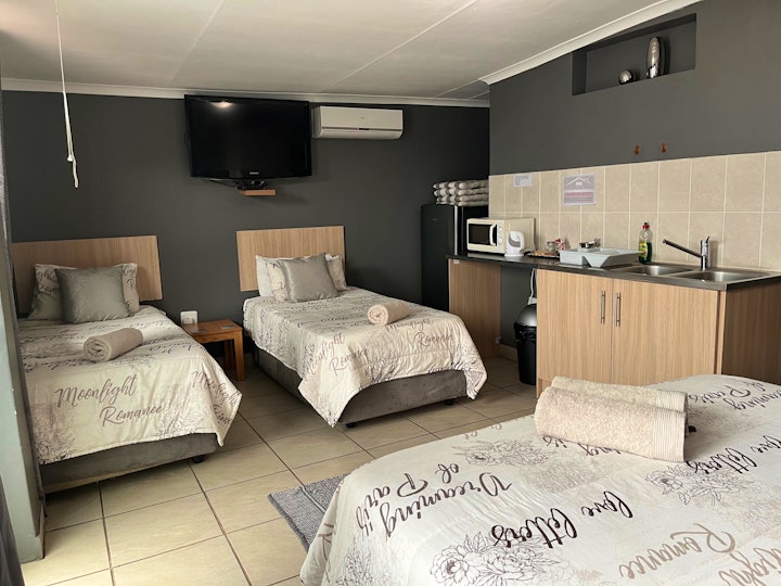 Northern Free State Accommodation at La Belle Guesthouse Parys | Viya