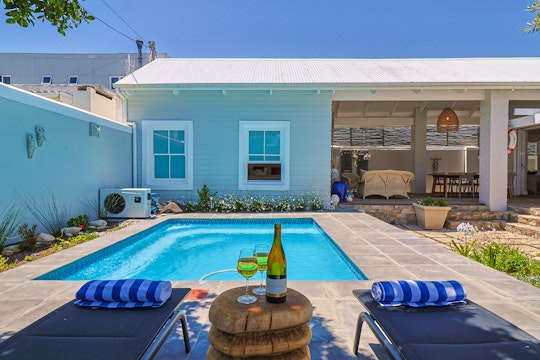 Hermanus Accommodation at  | Viya