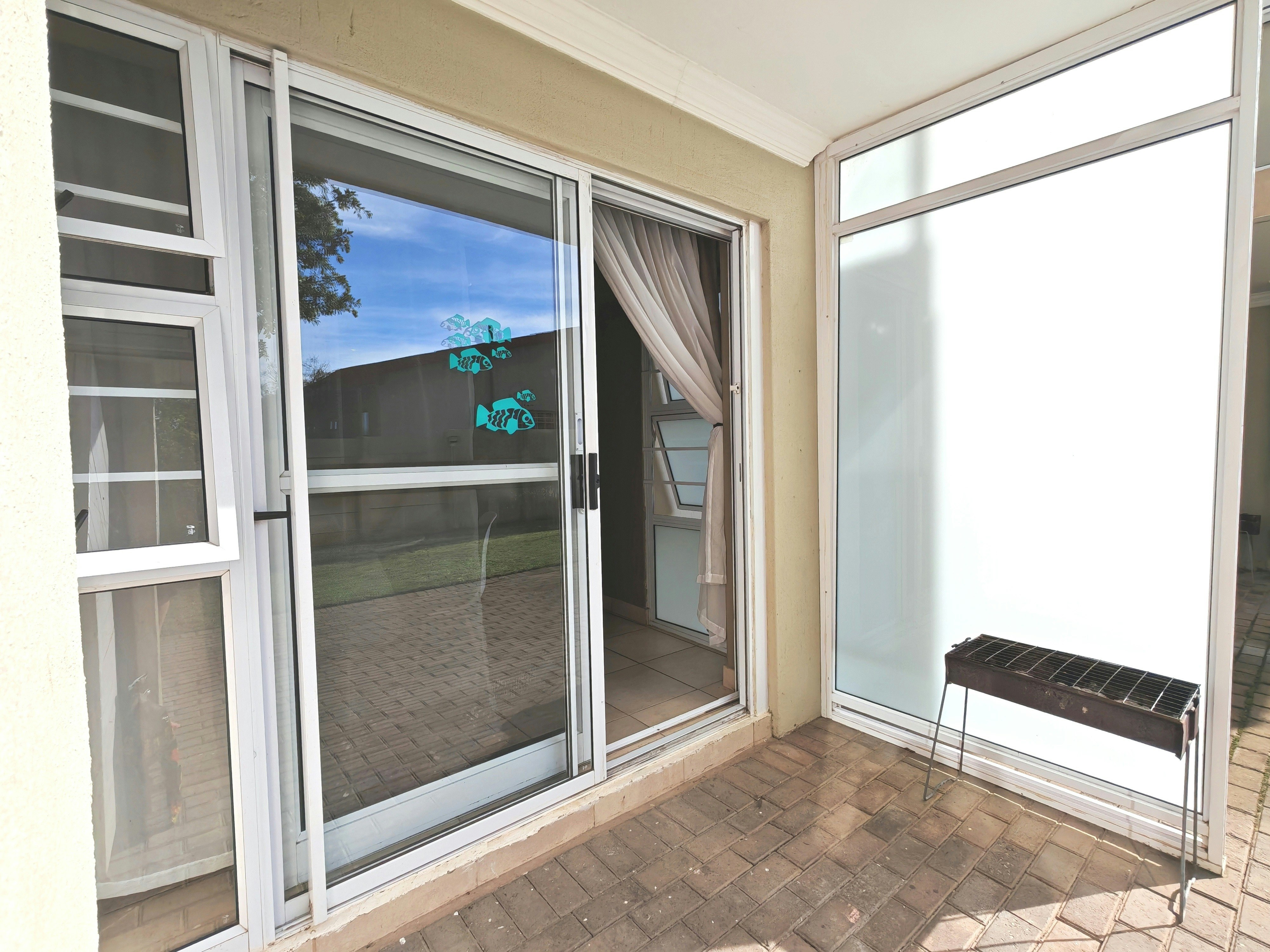 Stay At Jbay image no 25 of 26