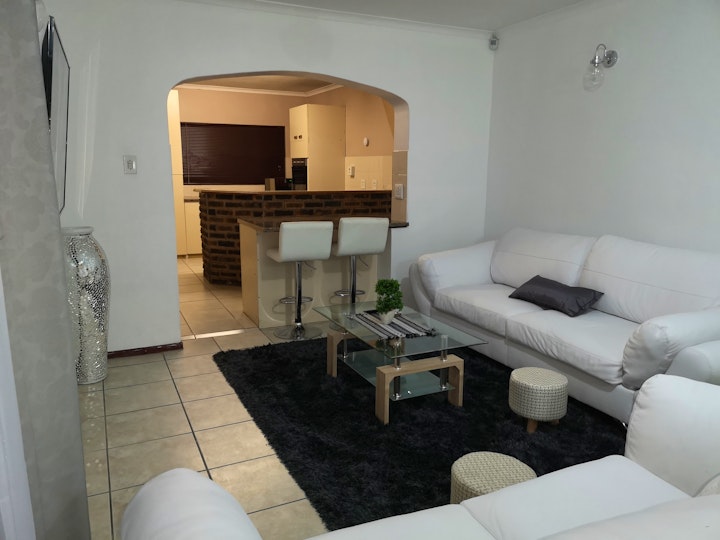 Cape Town Accommodation at TwinnPalms Accommodation | Viya