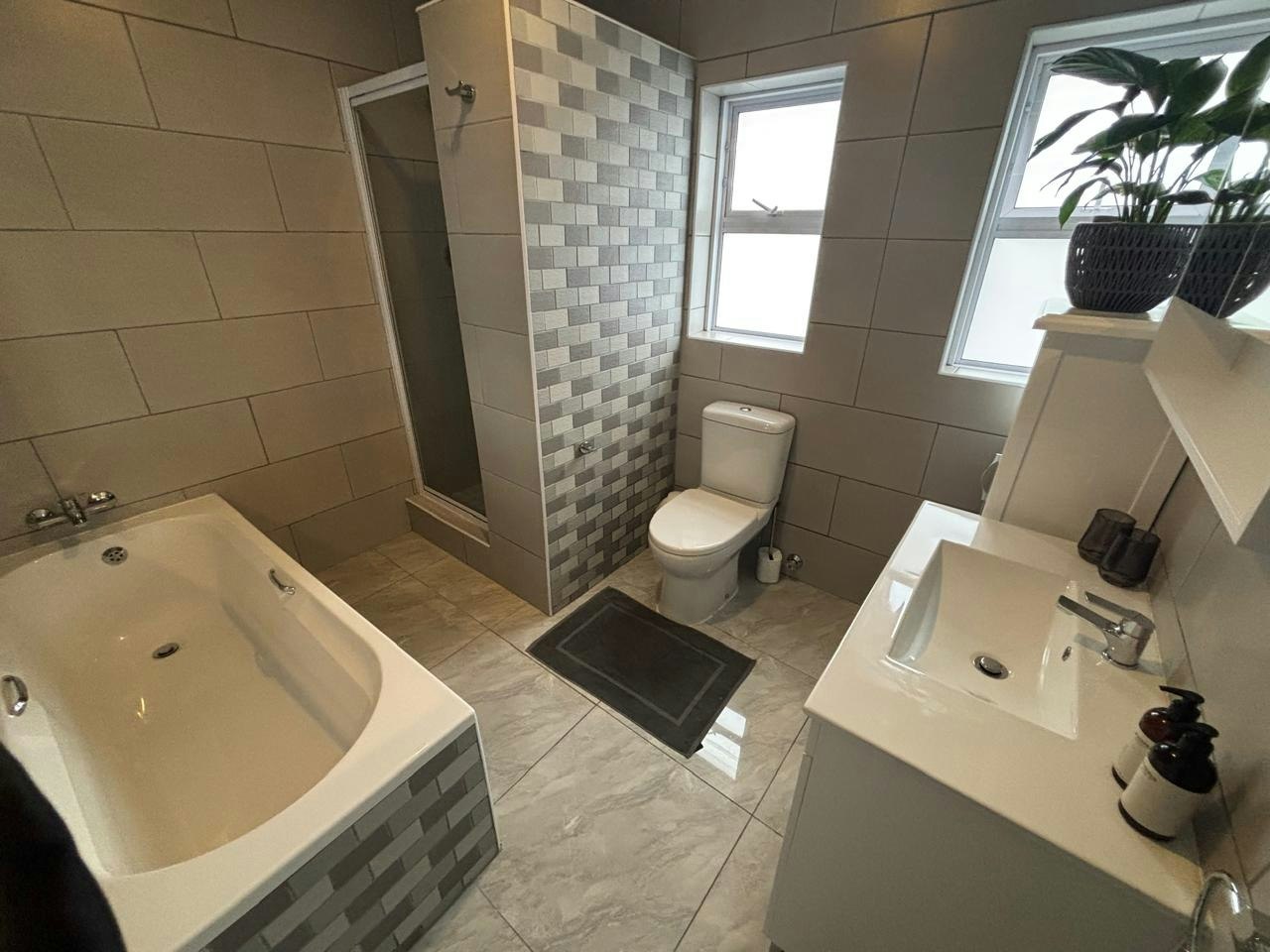 Loevenstein House by 306 Accommodations image no 21 of 28