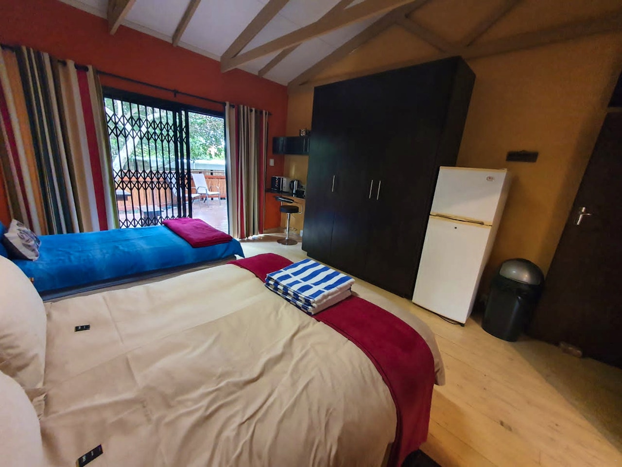 Jeffreys Bay Accommodation at  | Viya