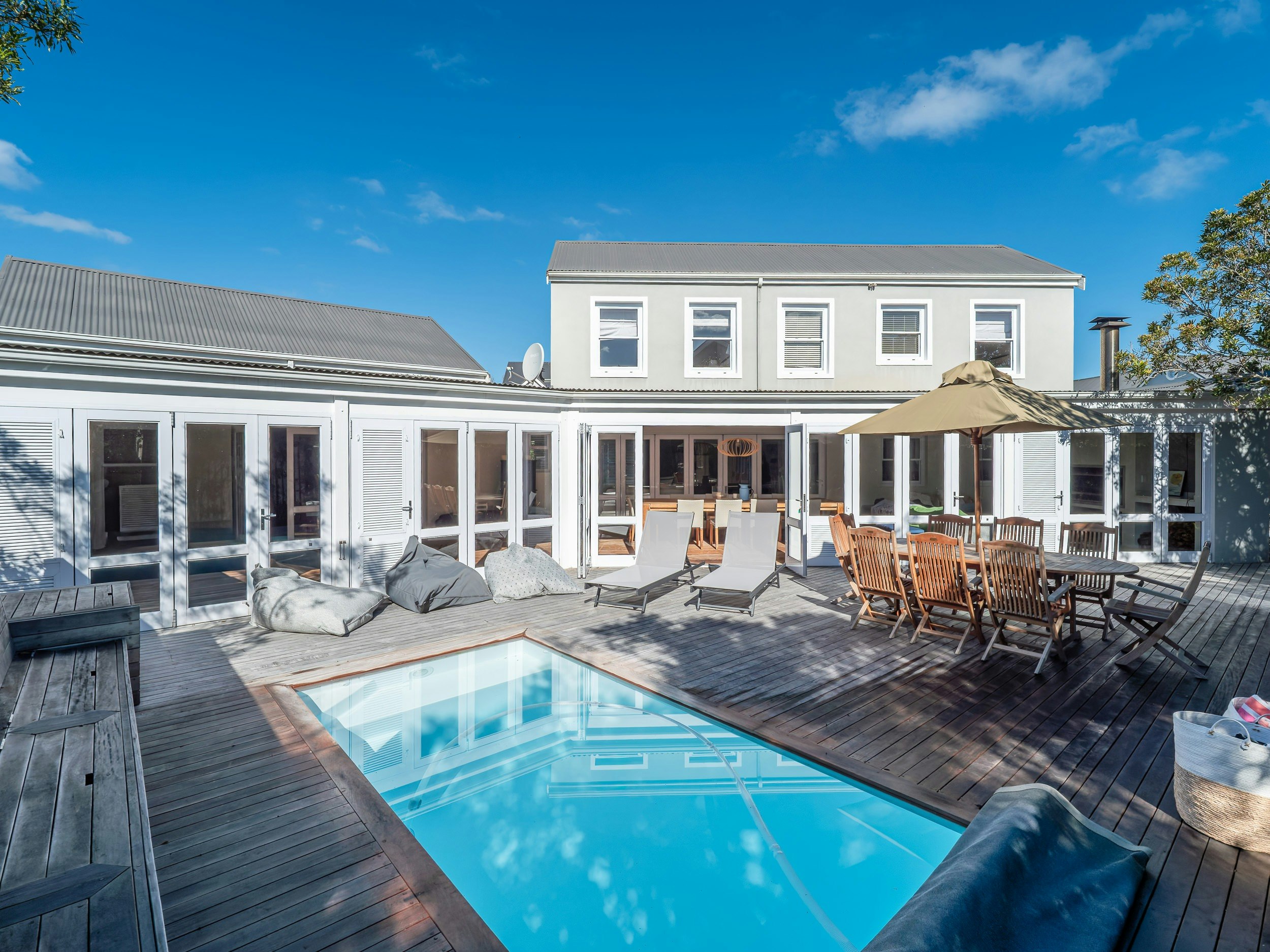 Comfy Home on Thesen with pool image no 31 of 39