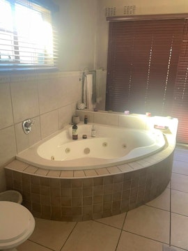 West Rand Accommodation at 33 on Clonmell | Viya