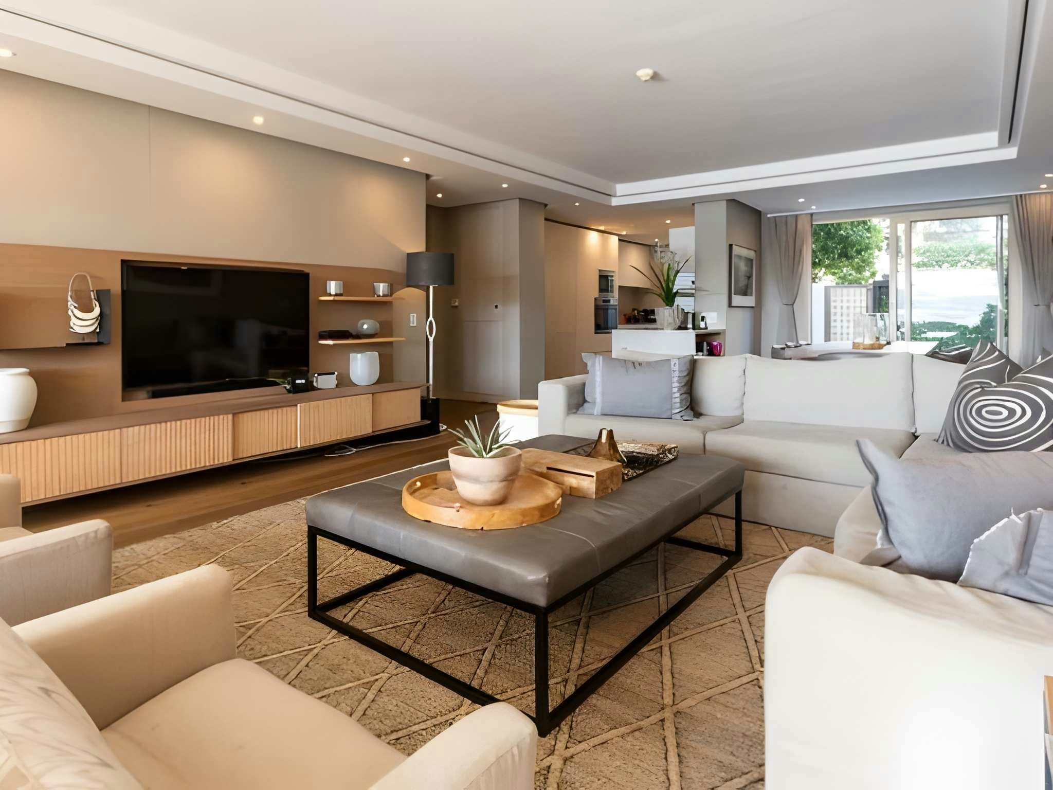 Mountain Marina - Three Bedroom Luxury Premier 3 image no 4 of 26