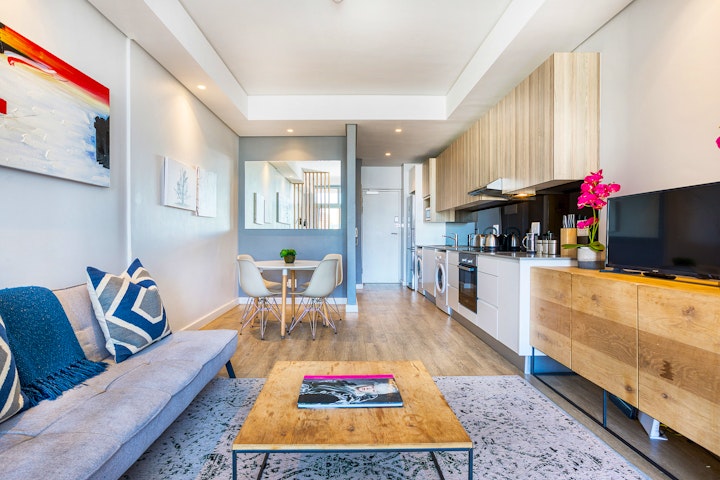Cape Town Accommodation at Sentinel City View Apartment 908 | Viya