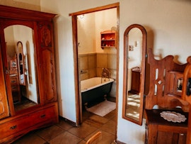 Western Cape Accommodation at Fossil Hills Stone Cottage | Viya