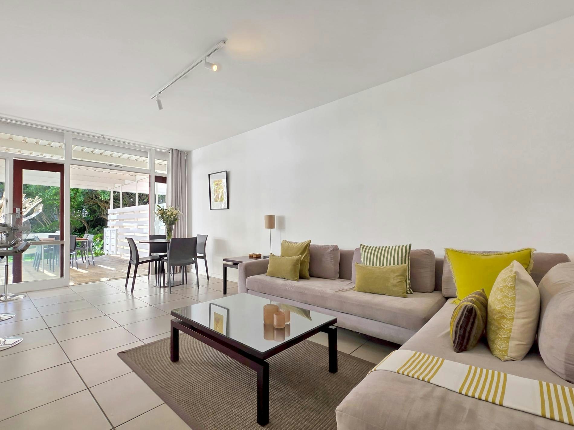 St Martini Gardens Patio Apartment image no 4 of 41