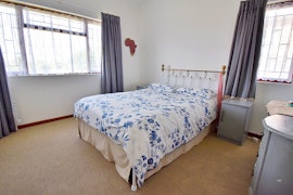 Struisbaai Accommodation at Duiker 11 | Viya