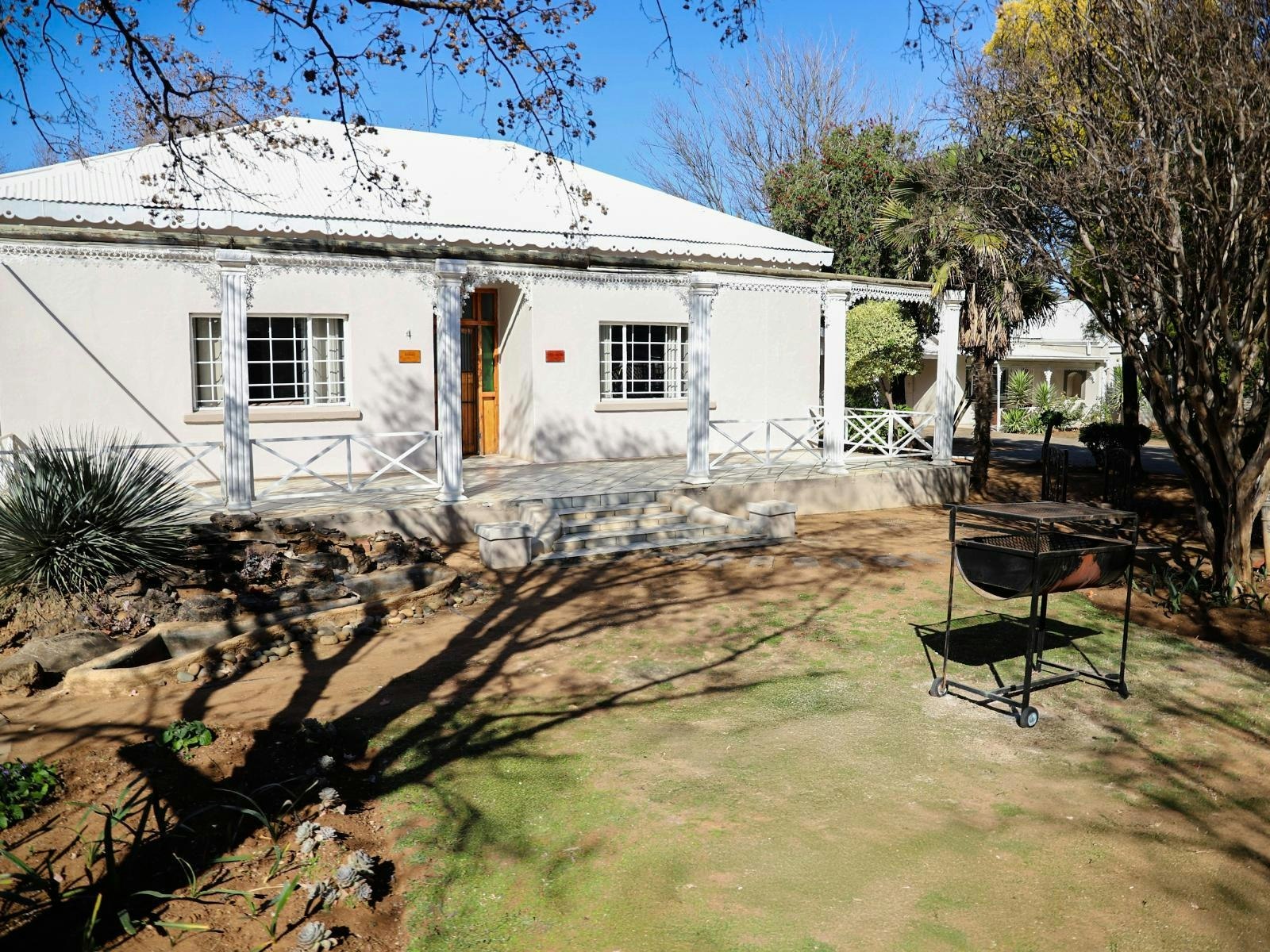 Modern Farm Stays 6 Swart Street image no 1 of 3