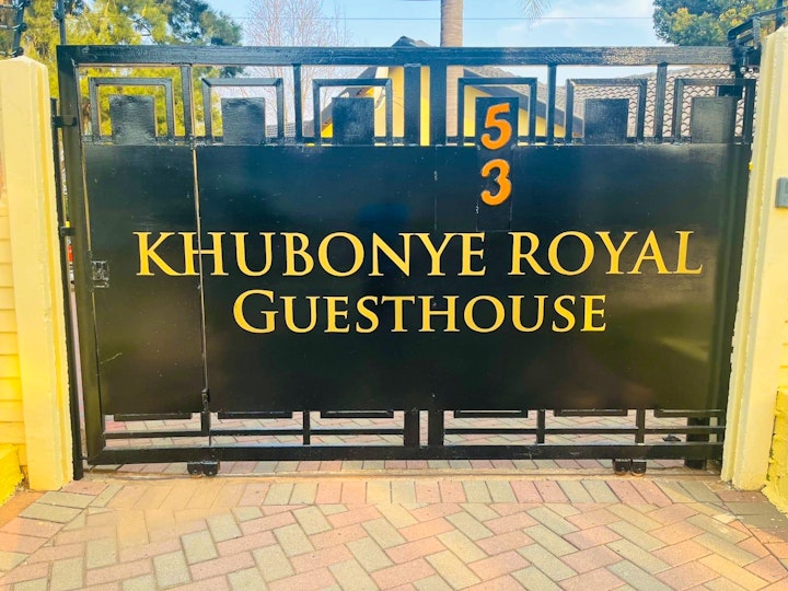 Johannesburg Accommodation at Khubonye Royal Guesthouse | Viya