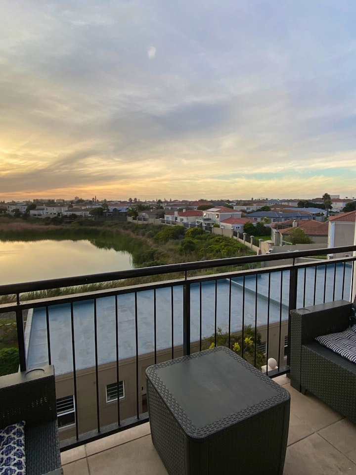 Northern Suburbs Accommodation at Century On Lake Apartment | Viya