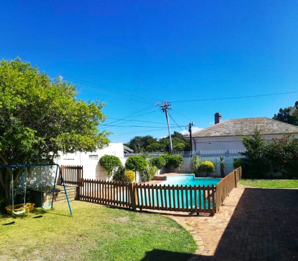 Southern Suburbs Accommodation at  | Viya