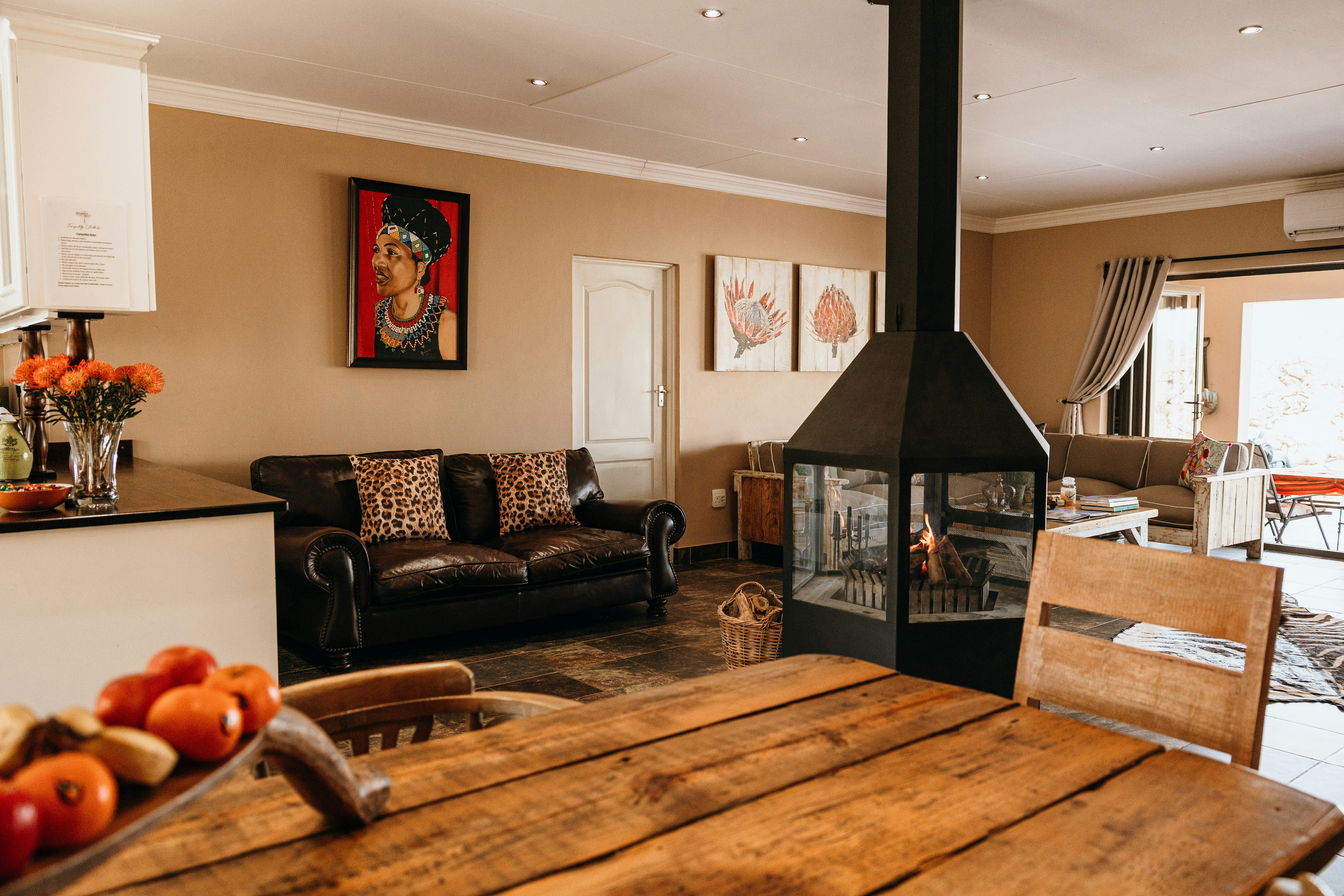 Tranquility Ukuthula Self Catering Game Farm House with Hot Tub image no 50 of 118