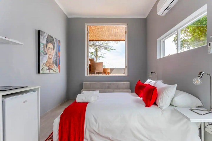 Cape Town Accommodation at Morningside Apartment 6C | Viya