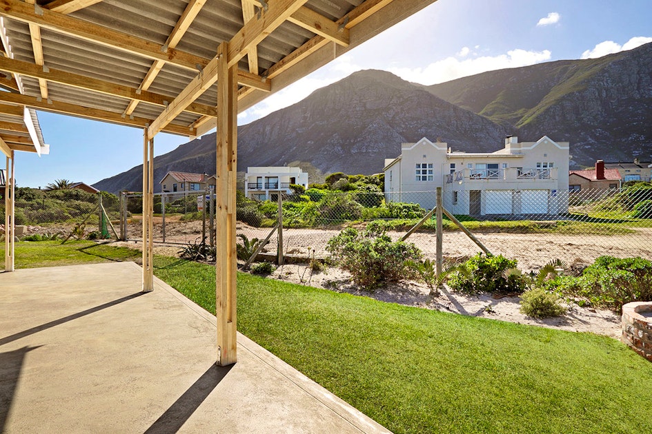 The Beach Cottage Betty's Bay LekkeSlaap
