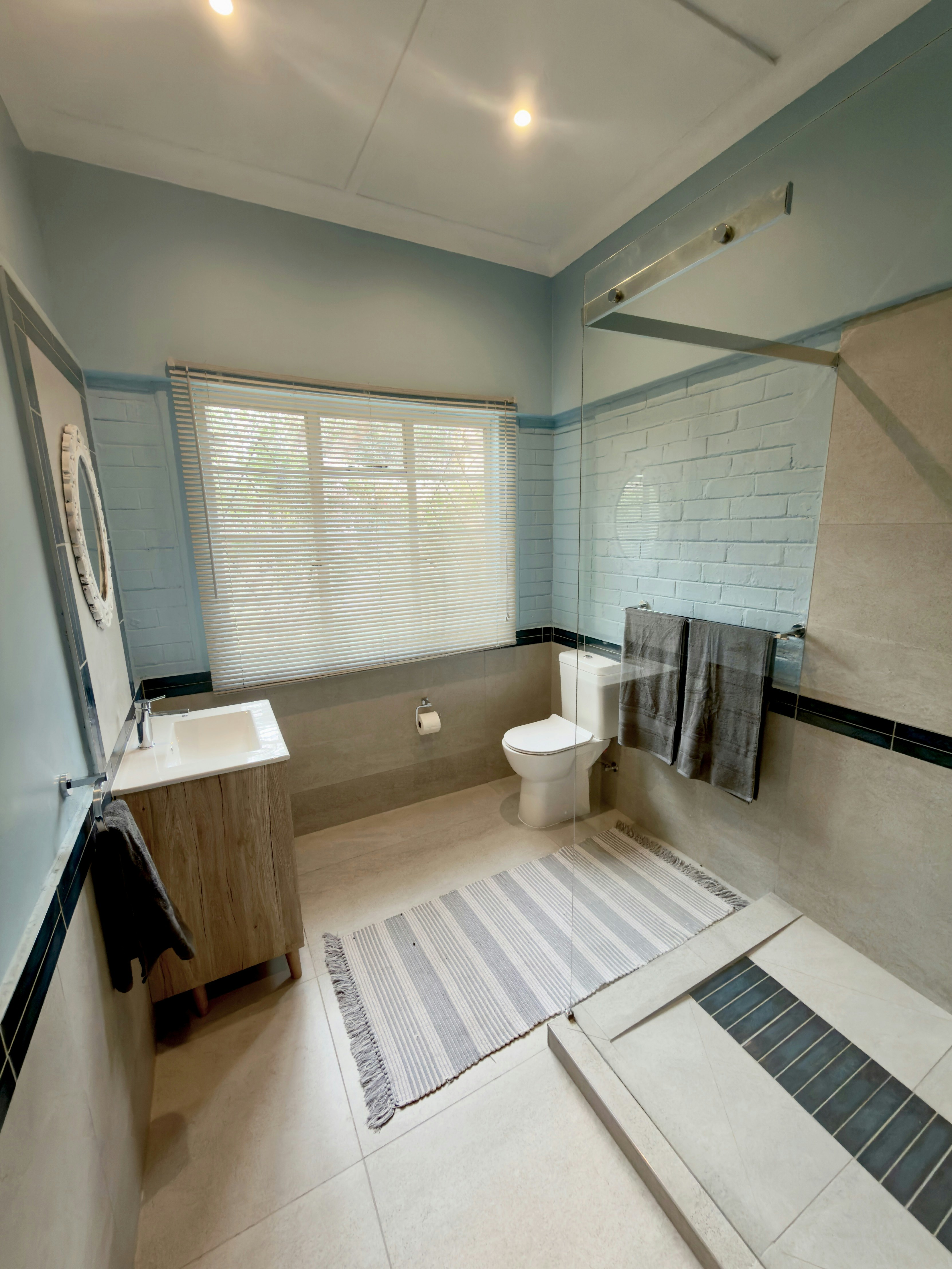 Amberaine Guest Lodge image no 11 of 18