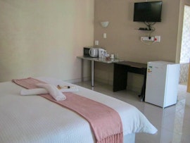 Lowveld Accommodation at  | Viya