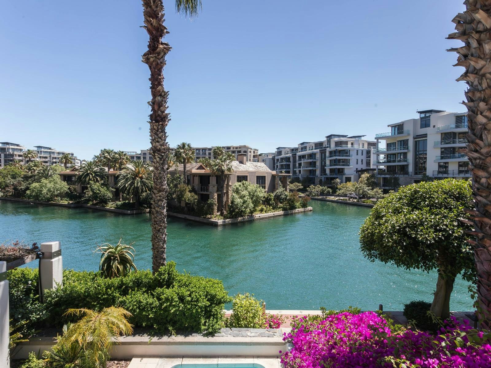 Mountain Marina - One Bedroom Premier 7 image no 12 of 13
