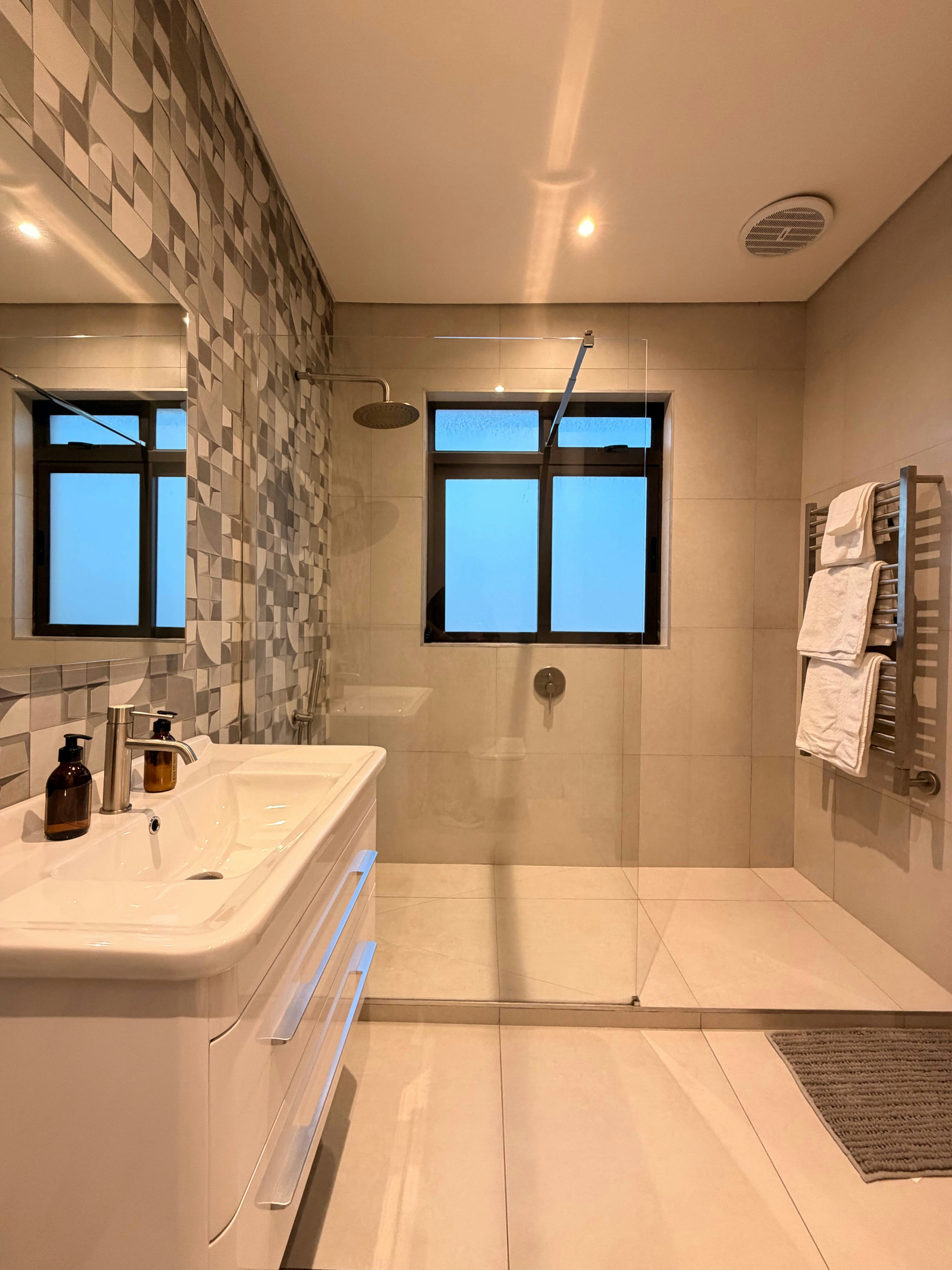 3 Bed 3 Bath Penthouse ICP606 image no 84 of 86