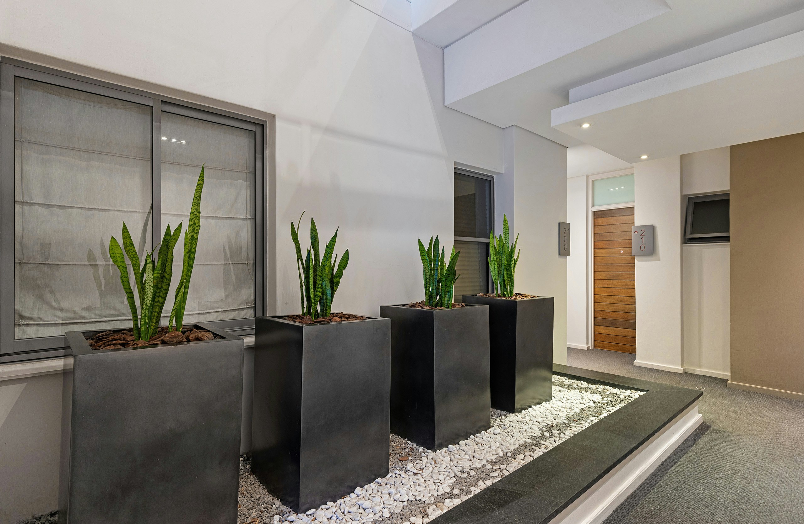 Luxury Stay Crystal Towers image no 14 of 17