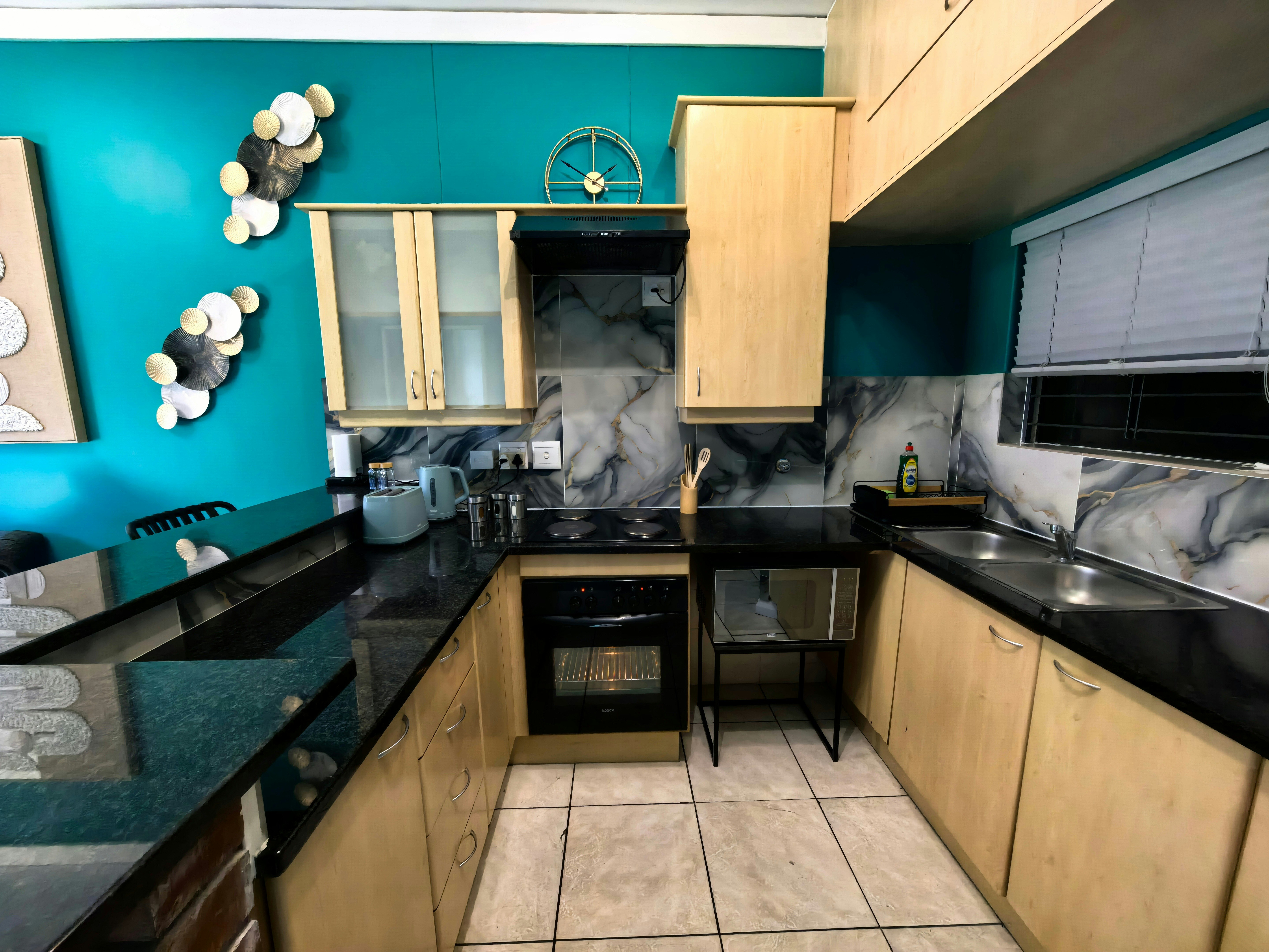 Stunning Lake View Apartment image no 7 of 27