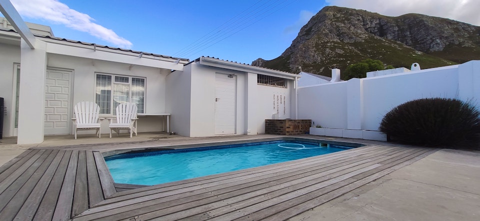 Hermanus Accommodation at  | Viya