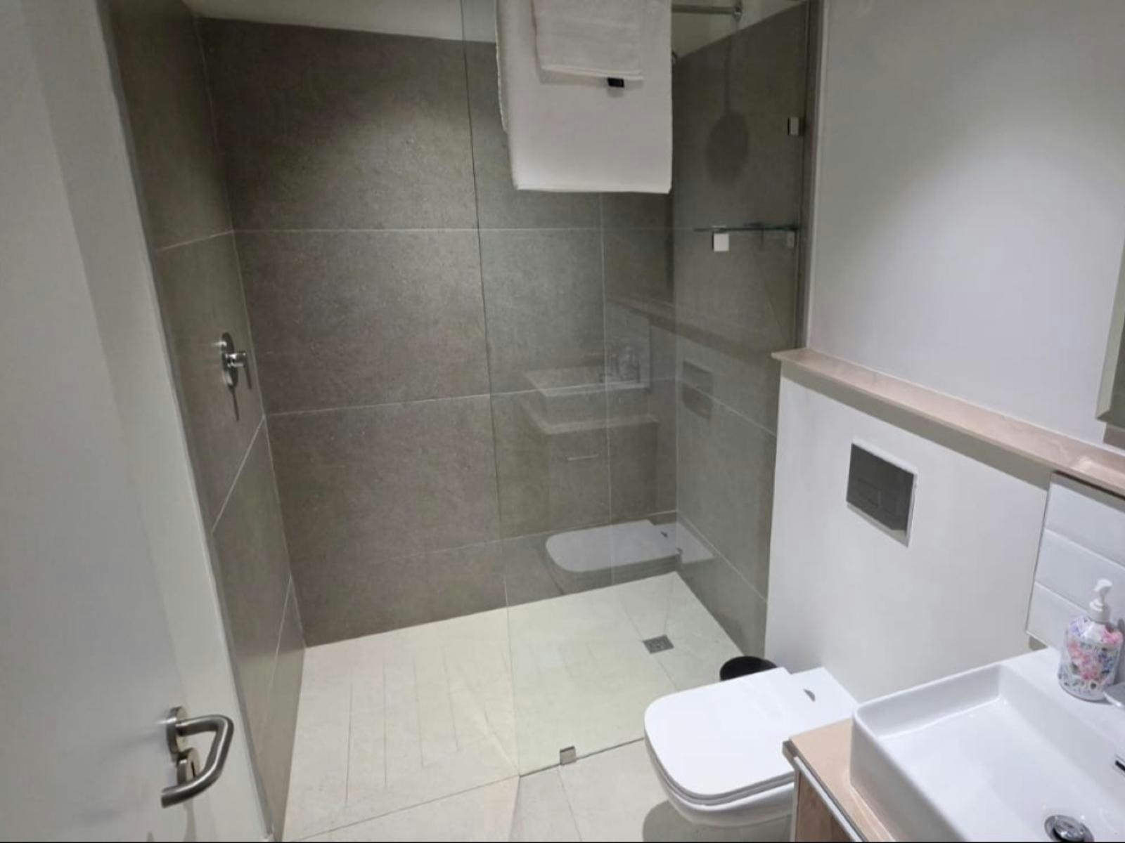 102 Burleigh Self-Catering Unit image no 23 of 25