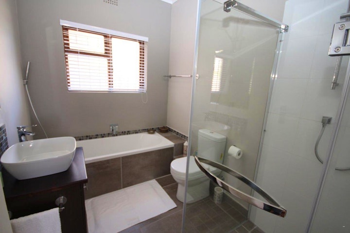 Overberg Accommodation at Bergroos | Viya