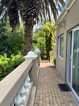 Cape Town Accommodation at Somerset West Garden Apartment 1 | Viya