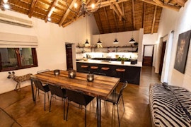 Lowveld Accommodation at Kingly Bush Villa | Viya