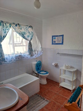 Gansbaai Accommodation at 'n Stukkie Hemel Cottage | Viya