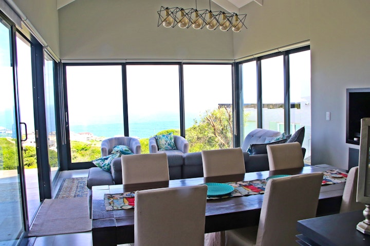 Western Cape Accommodation at Pinnacle Drive 206 | Viya