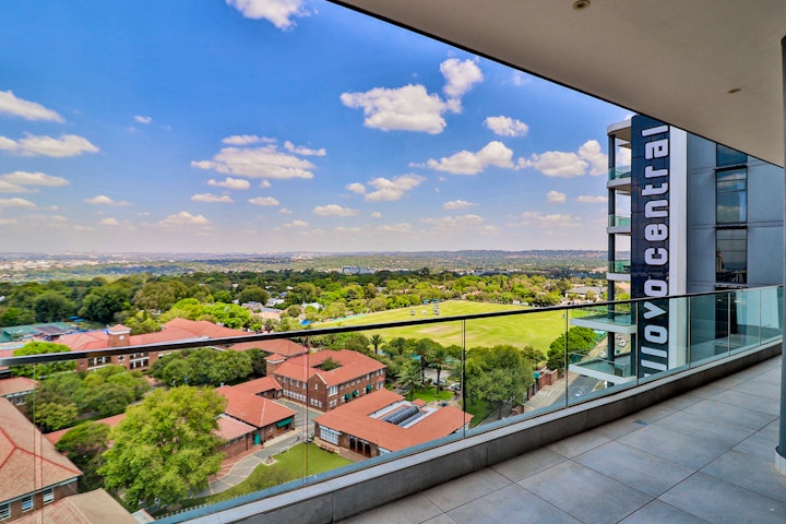 Sandton Accommodation at Reserved Suites Illovo | Viya